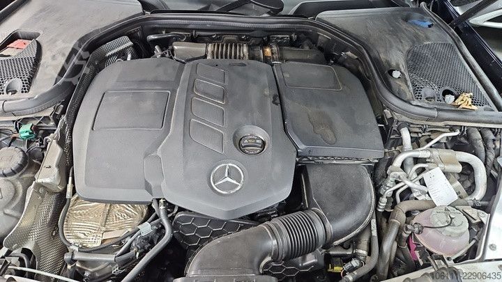 Kleinbus MERCEDES-BENZ E 300 de 4Matic AVANTGARDE HeadUP KEYLESS-GO