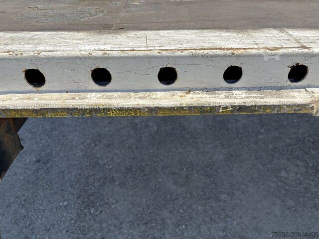 Ажурная платформа с кузовом сменного типаWechselbrücke с платформаПлатформа за смяна с платформа Krone Plattform 7,82m Multilockaußenrahmen