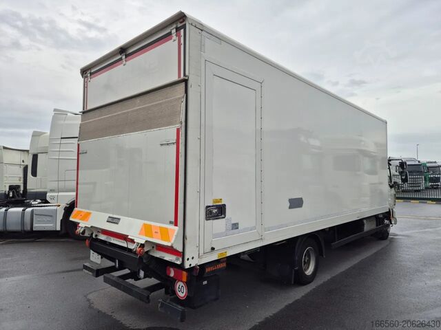 Wadah tertutup DAF LF 230 FA