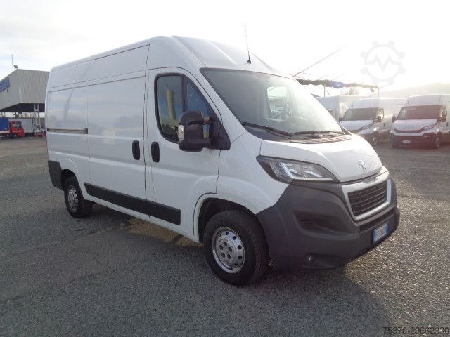 Furgoneta Peugeot BOXER - mot. nuovo