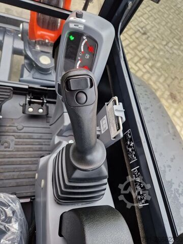 Mini bager Kubota KX027-4 Hi-spec (NIEUW)