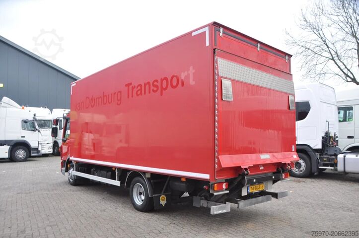 Valiză DAF LF 210 4X2 8 TONS BOX + DHOLLANDIA