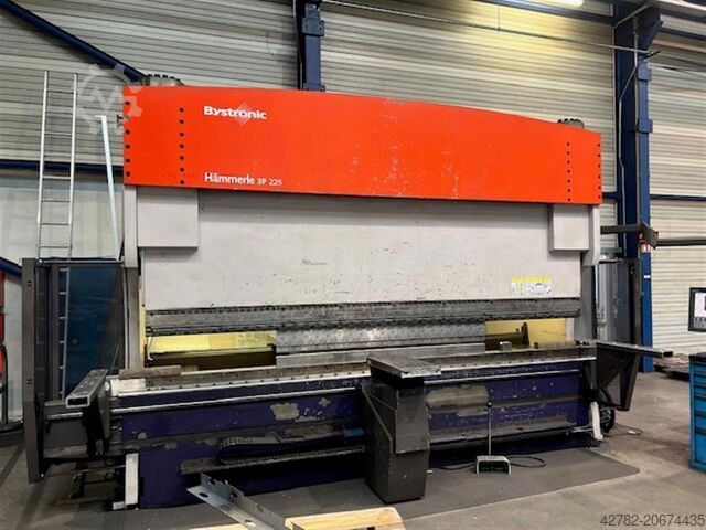 Paspauskite stabdį - hidraulinis BYSTRONIC P225/410