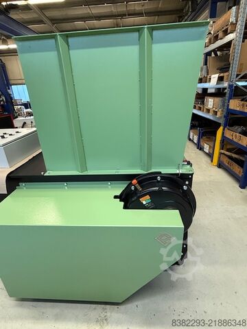 เครื่องย่อยไม้ / เครื่องบด RÖSSLER MHR830 ecoline