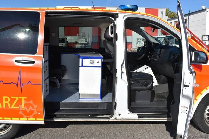  Mercedes-Benz Vito 4x4 Notarzt Einsatzfahrzeug NEF