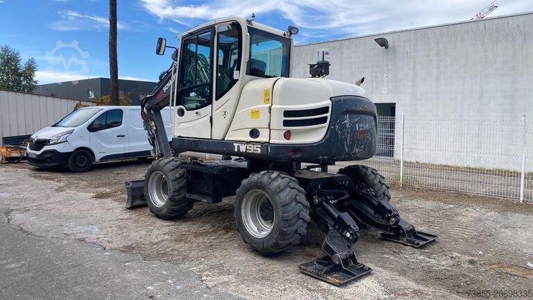 Bager na kotačima Terex-Schaeff TW 95 Yanmar