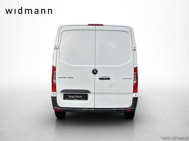 Fourgon tôlé Mercedes-Benz Sprinter 211 CDI Kasten Standard