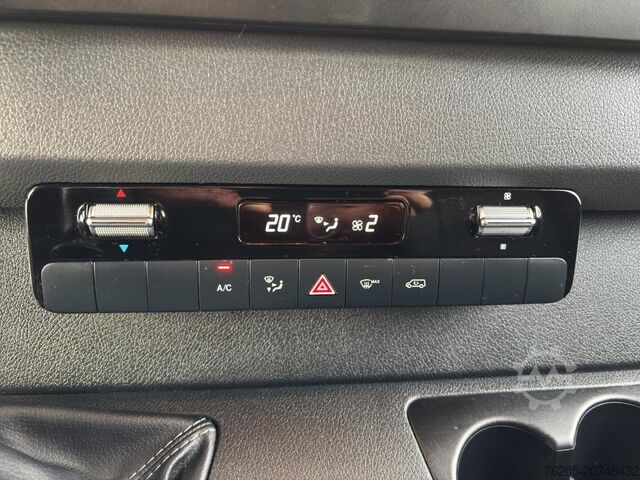 Fourgon tôlé Mercedes-Benz Sprinter 211 CDI Kasten Standard