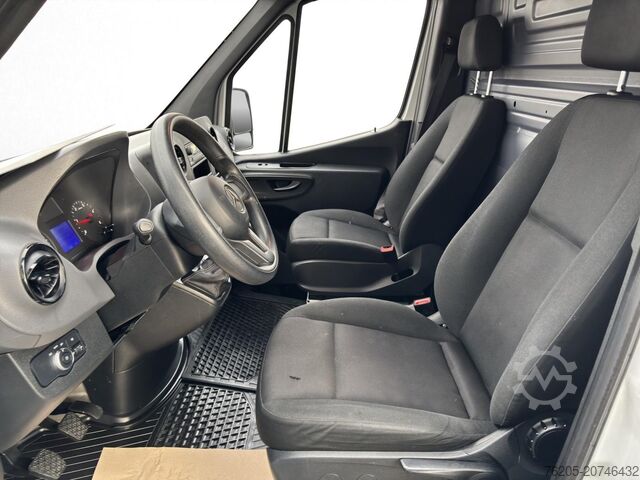 Fourgon tôlé Mercedes-Benz Sprinter 211 CDI Kasten Standard