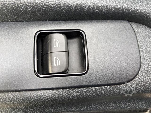 Fourgon tôlé Mercedes-Benz Sprinter 211 CDI Kasten Standard