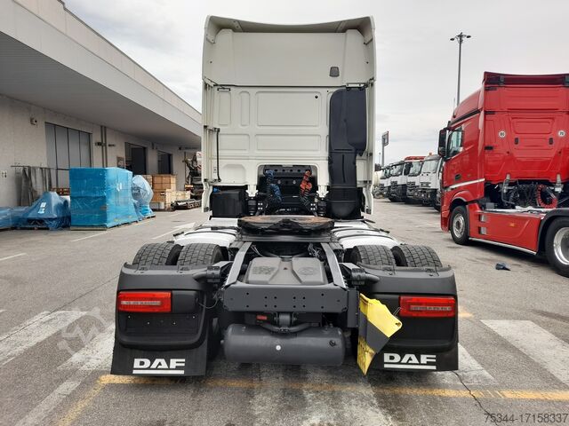 표준 트랙터 DAF XF 480