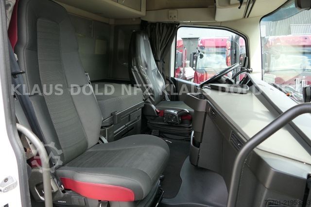 Swap body truck VOLVO FH 500 BDF mit Kühlkoffer Wechselaufbau