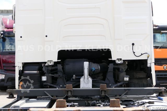 Swap body truck VOLVO FH 500 BDF mit Kühlkoffer Wechselaufbau