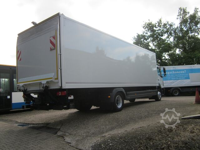 Truck with box body Mercedes-Benz 1230 Atego Koffer 8,14m lang LBW Automat