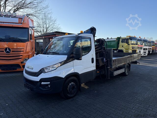 Furgoneta pick-up Iveco Daily 70C17 HMF 635 Kran bis 11 Meter