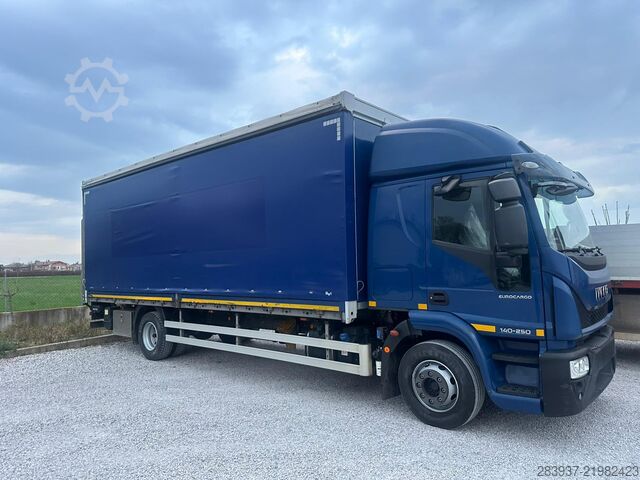 รถบรรทุกพื้นเรียบพร้อมผ้าใบคลุม IVECO ML 140 E 250