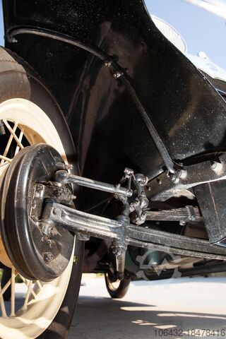 Chứng nhận của Voiture de Collection avec FORD FORD 1930 Model A Roadster de-luxe