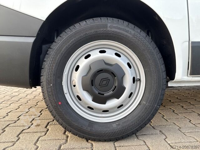 Panelinis furgonas Renault Trafic KOMFORT L1H1 3,0t BLUE DCi 150 KAMERA+DAB