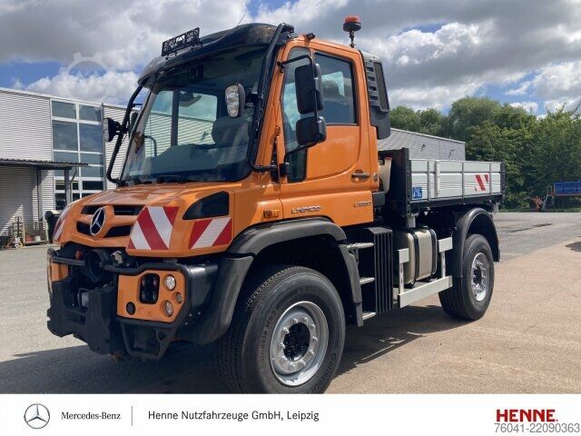 Máy nông nghiệp Mercedes-Benz Unimog U 530