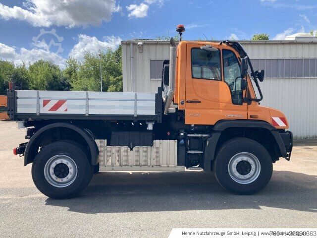 Máy nông nghiệp Mercedes-Benz Unimog U 530
