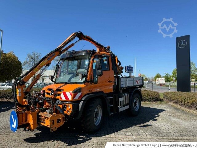 Máy nông nghiệp Mercedes-Benz Unimog U 318