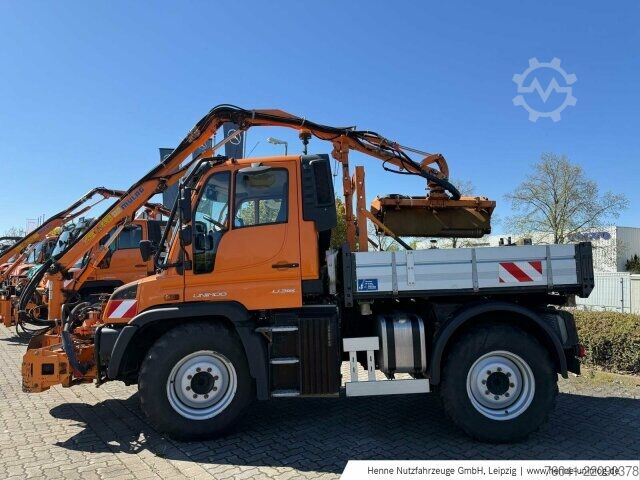 Máy nông nghiệp Mercedes-Benz Unimog U 318
