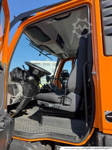 Máy nông nghiệp Mercedes-Benz Unimog U 319