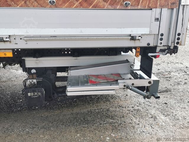 Camión plataforma con toldo Mercedes-Benz Antos 1830