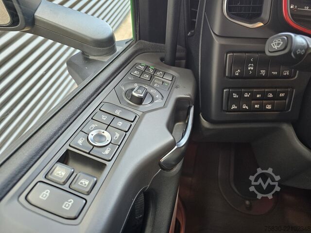 मानक SZM Scania S660 V8 6X2 BOOGIE / RETARDER / FULL AIR / 2 TANKS