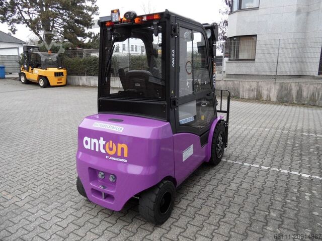 Stivuitor electric cu 4 roți Jungheinrich anton CBH 3.0 - Triplex - Kabine - NEU!