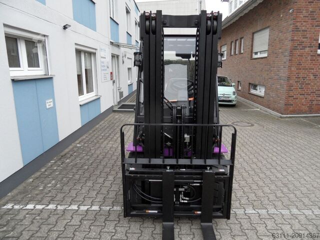 Stivuitor electric cu 4 roți Jungheinrich anton CBH 3.0 - Triplex - Kabine - NEU!