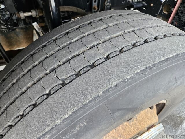 Kamion me tresh-faqe karrokimi MAN 26.440 FK 6x4