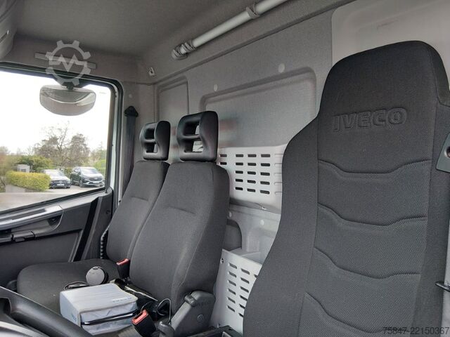 Skåpbil Iveco EuroCargo ML 75 E 19/P LBW Türe im Koffe