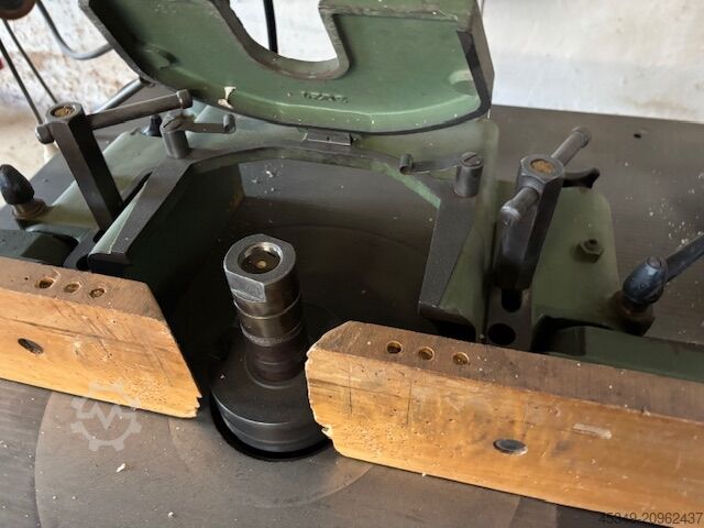 фрезова машина с твърдо фрезно вретено WEINIG FA