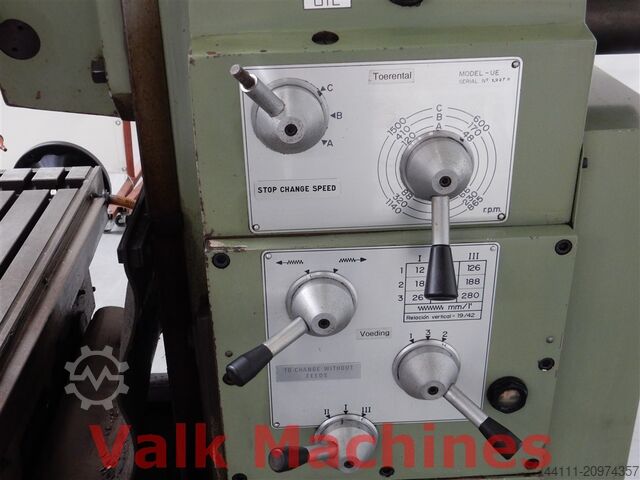 Mesin pengisar paksi X 775 mm Fexac UE