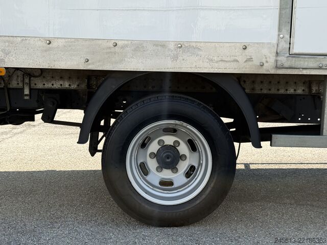 Skåpbil Iveco daily 35-160