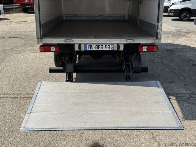 Skåpbil Iveco daily 35-160