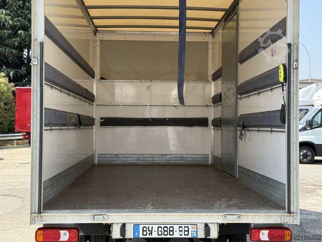 Skåpbil Iveco daily 35-160