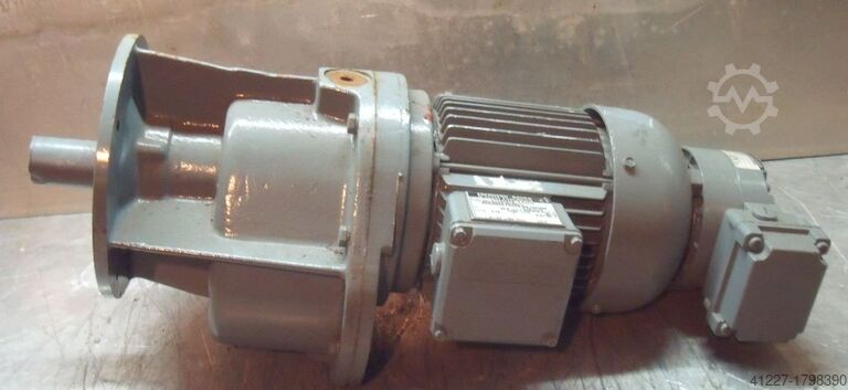 Мотор-редуктор 0,75 кВт 36,5 об/мин BAUER G22-20/DK 84-200L