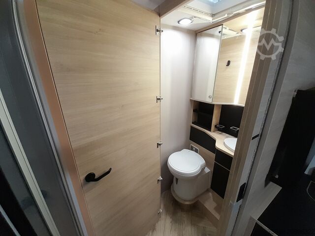 半集成式房车 CHAUSSON 724 ETAPE LINE