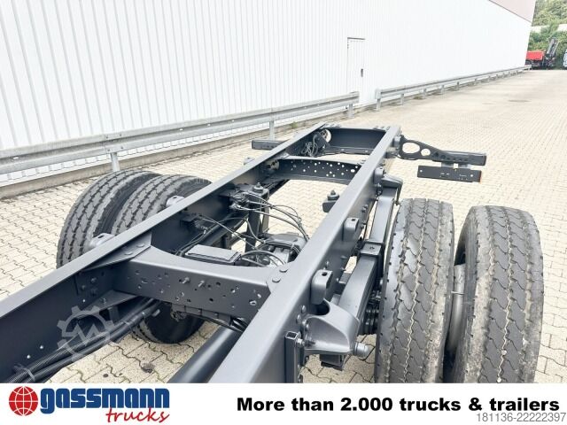 ट्रक चेसिस Renault Kerax 320 DXI 4x2, Rechtslenker, Feuerwehr,