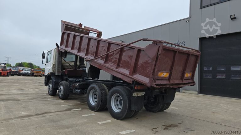 شاحنة قلابة DAF 85 CF 340 (EURO 2 / MANUAL PUMP / STEEL SUSP. /...