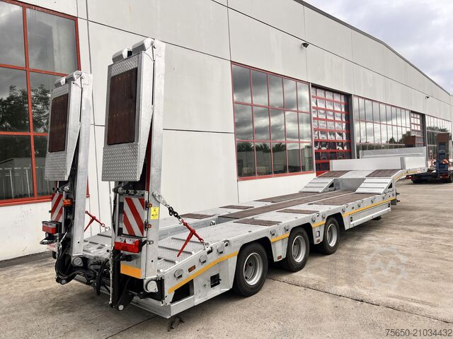 Rơ moóc bán thấp Möslein ST 3  3 Achs Satteltieflader neu
