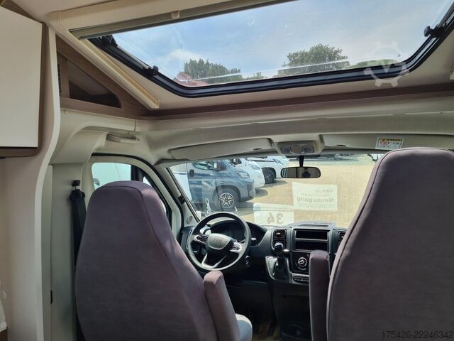 Полуинтегрированный автодом CARADO V 339 *Pro+ Paket*LTE-Paket*