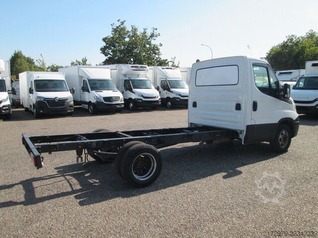 Bestelwagenchassis IVECO 35 C13*Maxi-Fahrgestell*Klima*