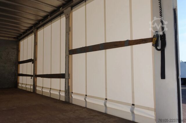  DAF LF 250 LF250 FA Schuifzeil +Dhollandia 1500 kg