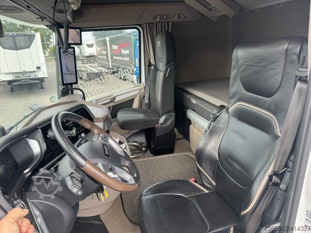 Cap tractor standard DAF XG+ 530 FT 4x2 VExec Standklima Intarder Leder