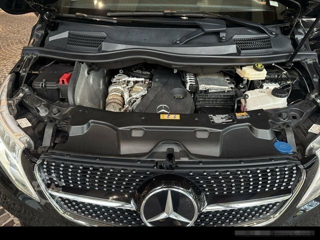 Microbuz MERCEDES-BENZ V 300 d 4MATIC AMG+AHK+STANDHZ+CARPLAY+TEMPOMAT