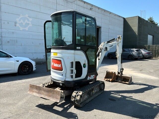 Mini-escavadora Bobcat E20Z