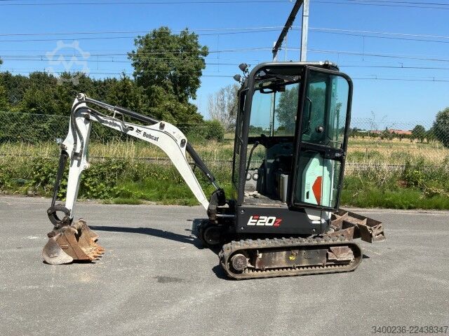 Mini-escavadora Bobcat E20Z